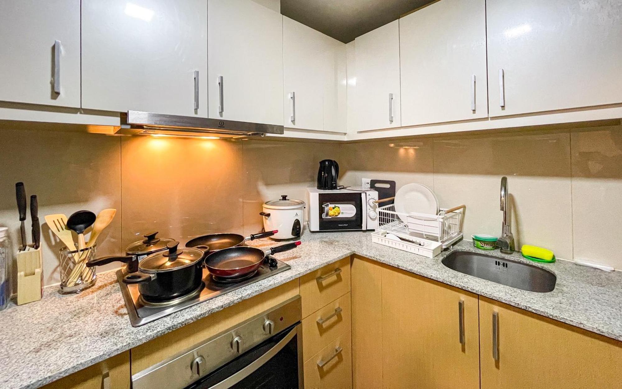 Cityscape View 2Br In Uptown Bgc W 200Mbps Wifi Taguig Kültér fotó